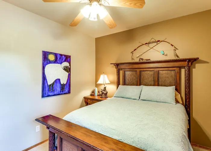 4 Miles To Lake: Retreat W/ 2 Decks! Holiday home Show Low