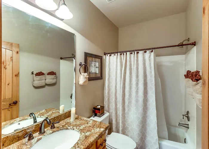 4 Miles To Lake: Retreat W/ 2 Decks! Holiday home Show Low